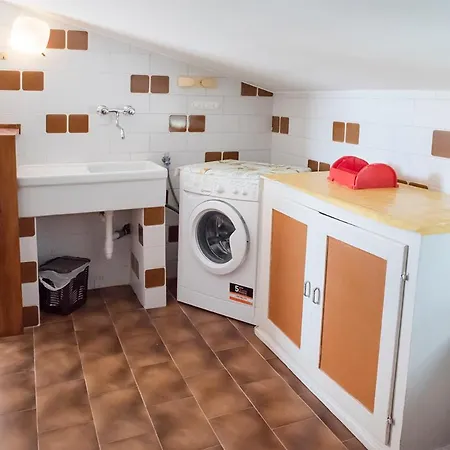 S029 - Sirolo, Deliziosa Mansarda Condizionata Vista Mare Appartamento